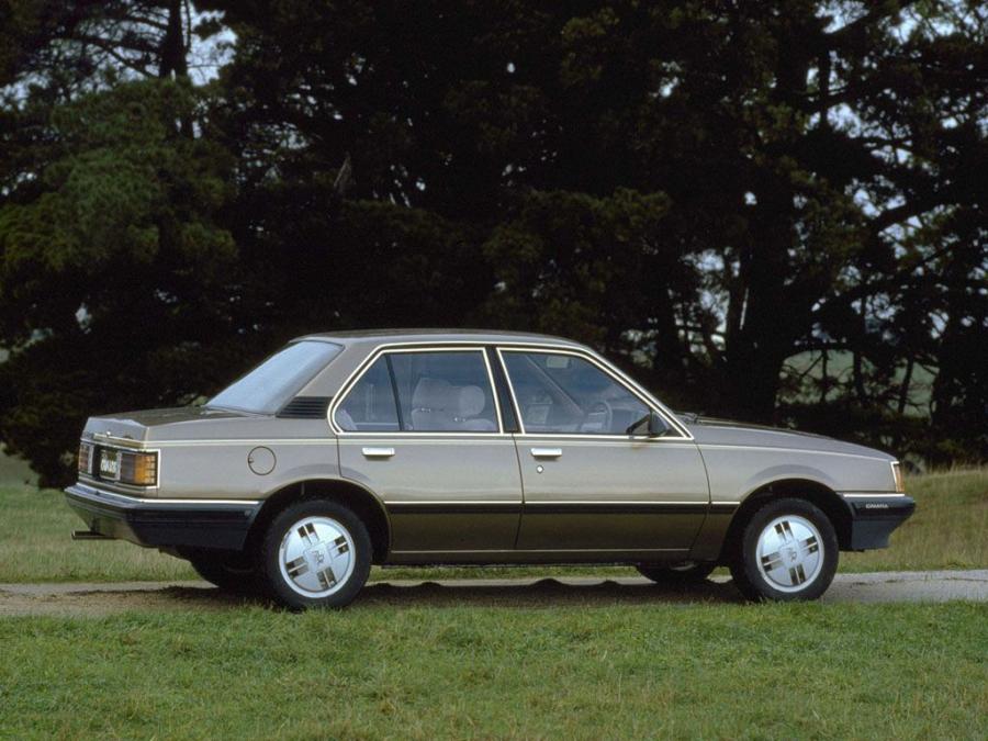  Holden Camira 1982 года  (фото 2 из 2)